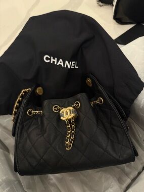 CHANEL 25 mini size
